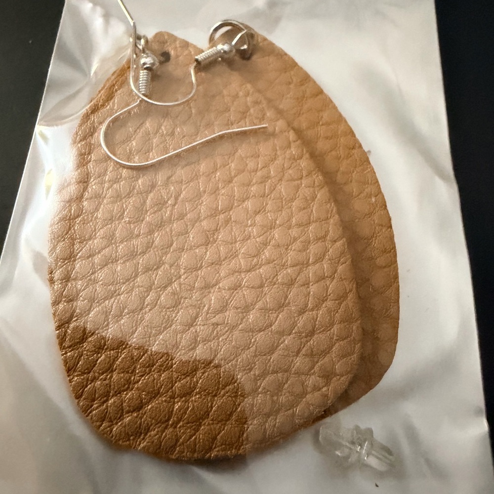 Tan Leather-Textured Teardrop Earrings - Women Bags Accessory